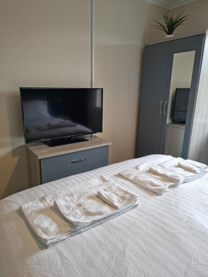 Lovely 2 Bedroom Serviced Apartment With Parking Μάνσφιλντ Εξωτερικό φωτογραφία